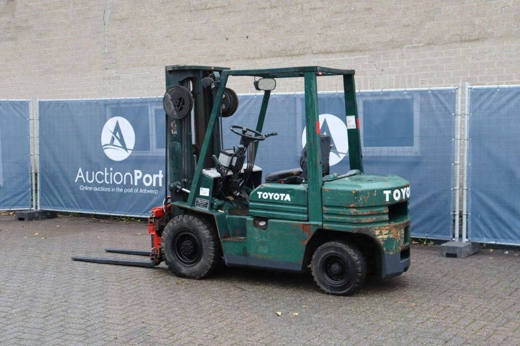 Frontstapler tipa Toyota 02 5FD.F 25, Gebrauchtmaschine u Antwerpen (Slika 4)