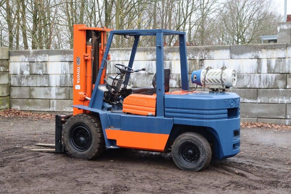 Frontstapler des Typs Toyota 02-5FG45, Gebrauchtmaschine in Antwerpen (Bild 3)