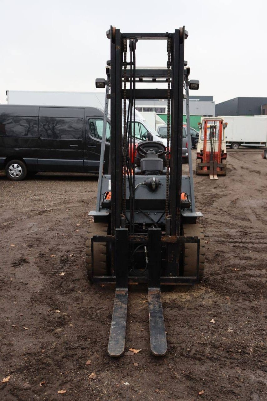 Frontstapler of the type Toyota 02-6FG-30, Gebrauchtmaschine in Antwerpen (Picture 9)