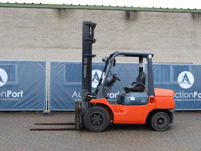 Frontstapler za tip Toyota 02-7FD30, Gebrauchtmaschine u Antwerpen (Slika 1)