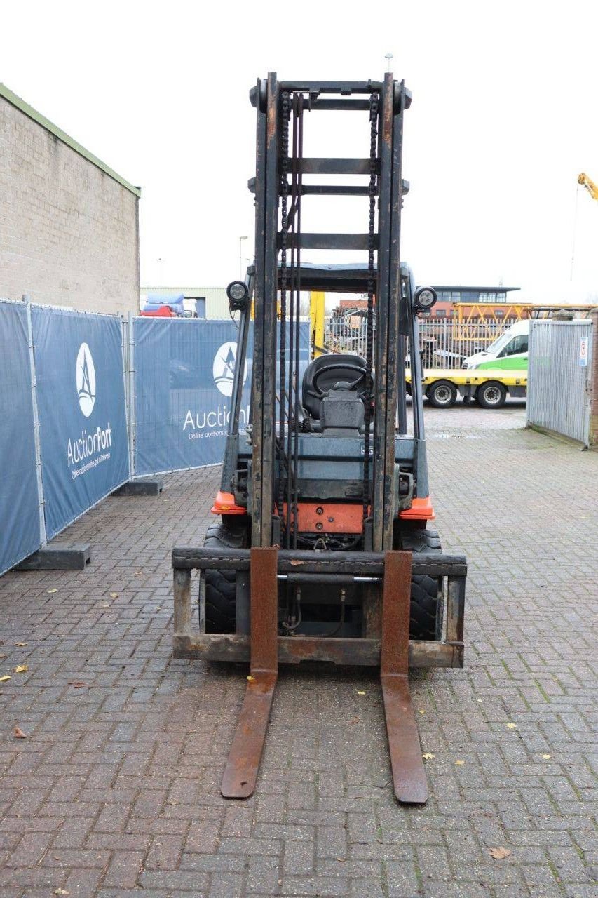 Frontstapler of the type Toyota 02-7FD30, Gebrauchtmaschine in Antwerpen (Picture 9)