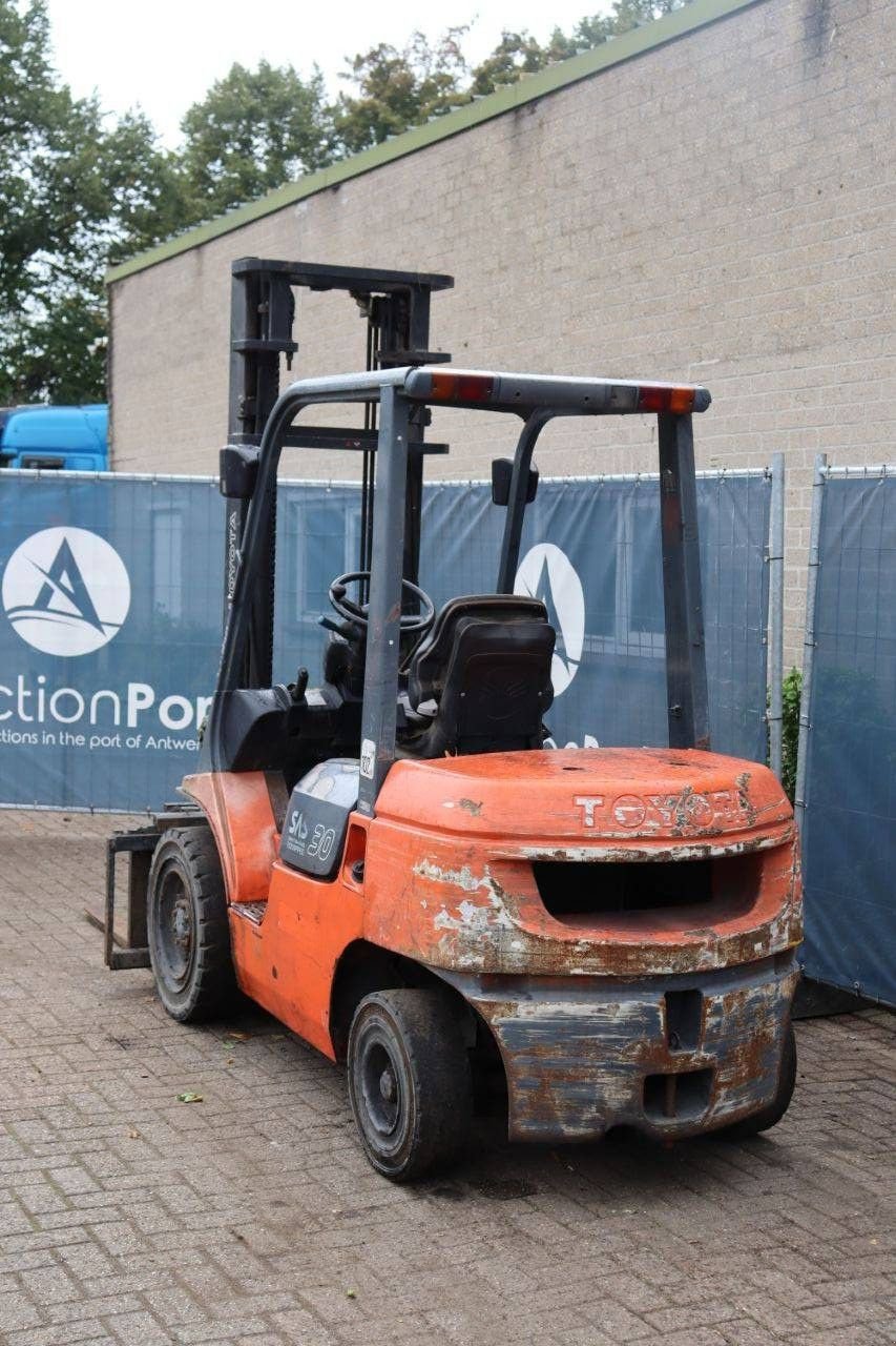 Frontstapler Türe ait Toyota 02-7FDF30, Gebrauchtmaschine içinde Antwerpen (resim 4)