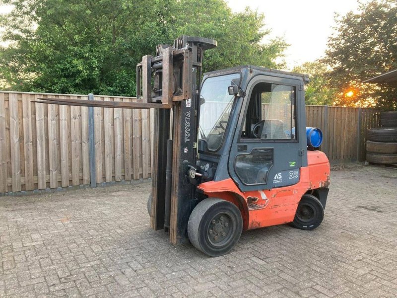 Frontstapler des Typs Toyota 02-7FGF-35, Gebrauchtmaschine in Antwerpen (Bild 1)