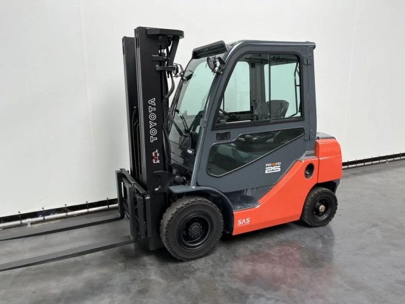 Frontstapler des Typs Toyota 02-8 FDF 25, Gebrauchtmaschine in Culemborg (Bild 1)