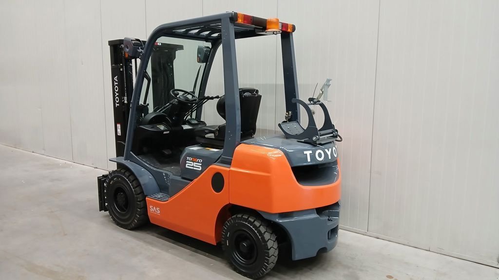 Frontstapler typu Toyota 02-8FBGF-25, Gebrauchtmaschine v Barneveld (Obrázek 3)