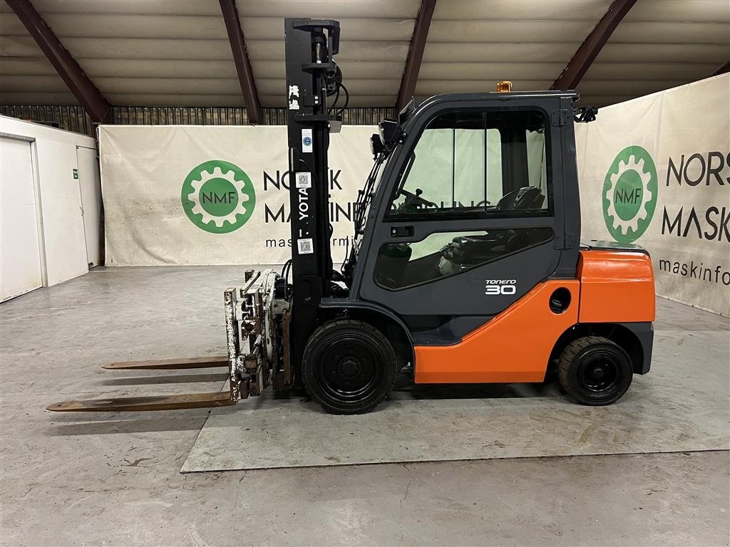 Frontstapler des Typs Toyota 02-8FDF30 ROTATOR, Gebrauchtmaschine in Ølen (Bild 9)