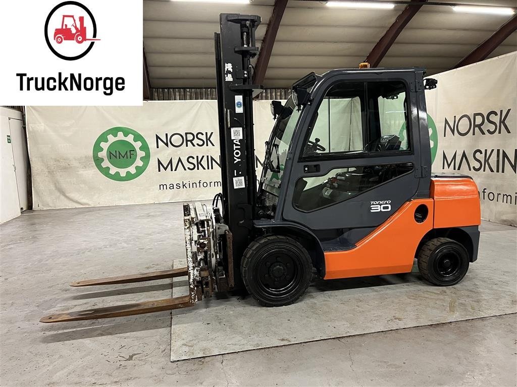 Frontstapler des Typs Toyota 02-8FDF30 ROTATOR, Gebrauchtmaschine in Ølen (Bild 2)