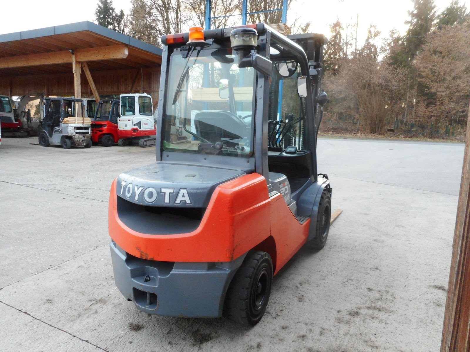 Frontstapler des Typs Toyota 02-8FDF30 Triplex 5m + SS + ZV + Halbkab., Gebrauchtmaschine in St. Nikolai ob Draßling (Bild 4)