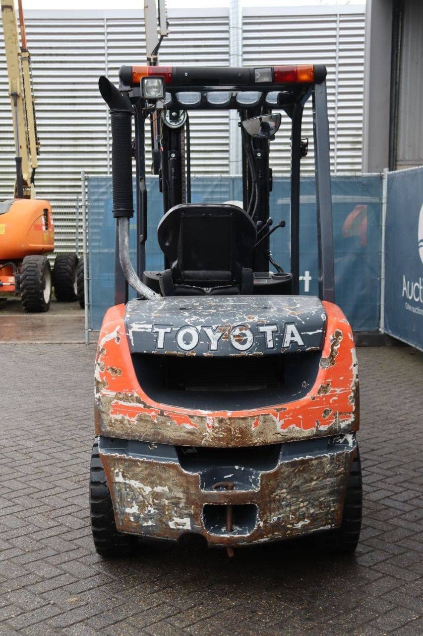 Frontstapler типа Toyota 02-8FDF30, Gebrauchtmaschine в Antwerpen (Фотография 5)