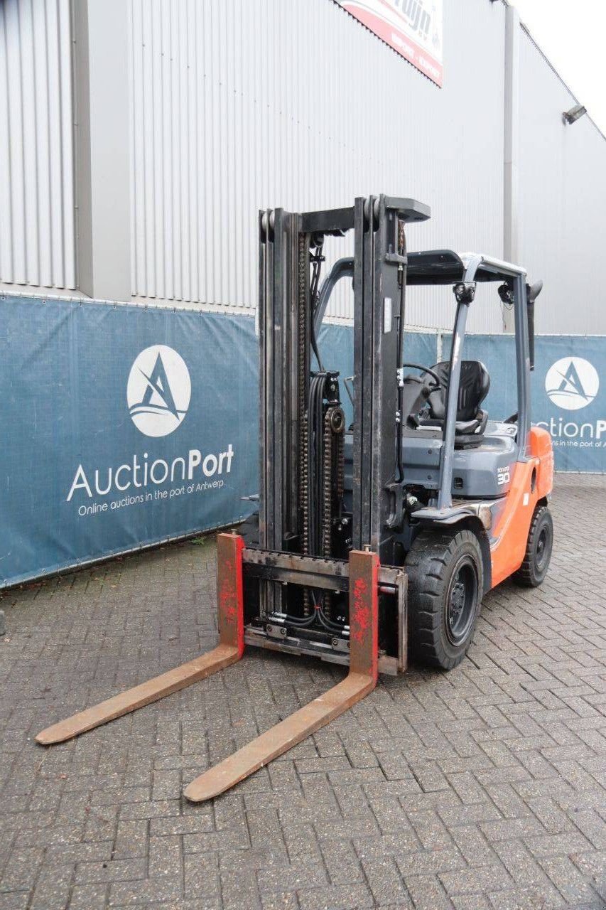 Frontstapler типа Toyota 02-8FDF30, Gebrauchtmaschine в Antwerpen (Фотография 10)