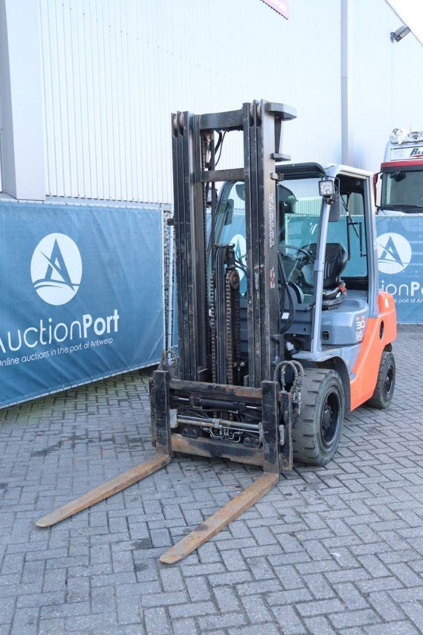 Frontstapler typu Toyota 02-8FDF30, Gebrauchtmaschine w Antwerpen (Zdjęcie 10)