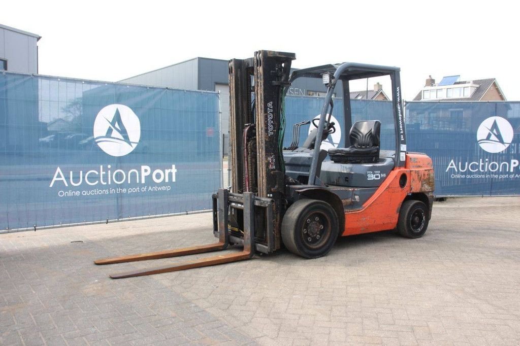 Frontstapler типа Toyota 02-8FDF30, Gebrauchtmaschine в Antwerpen (Фотография 9)