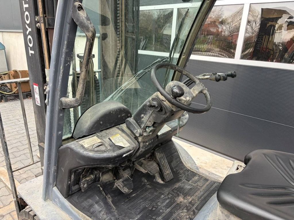 Frontstapler van het type Toyota 02-8FGF25, Gebrauchtmaschine in Antwerpen (Foto 10)