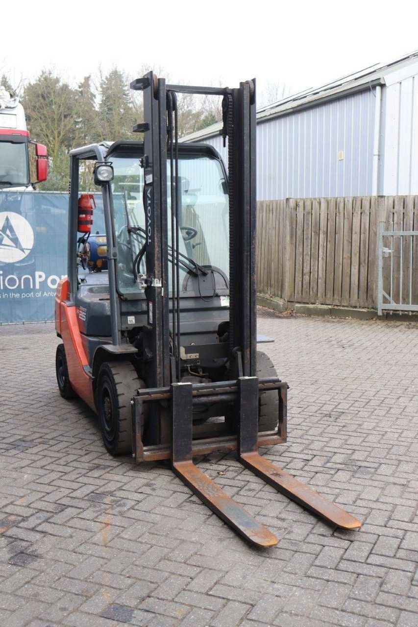 Frontstapler типа Toyota 02-8FGF25, Gebrauchtmaschine в Antwerpen (Фотография 8)