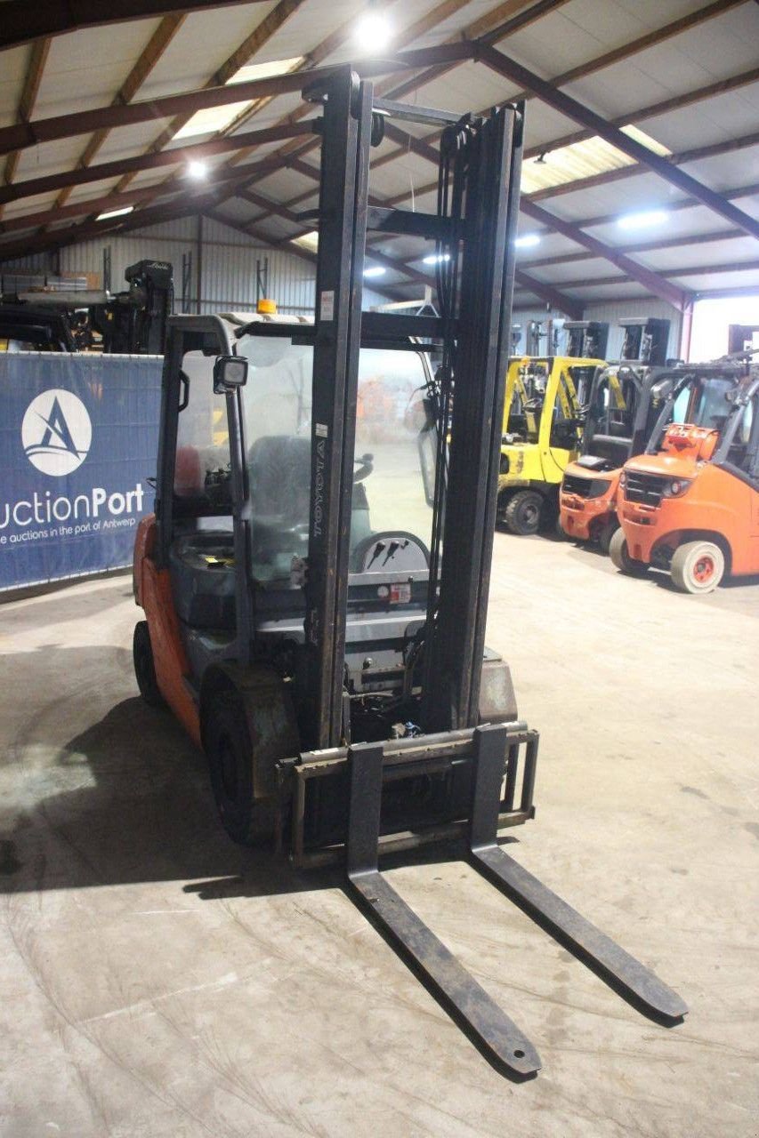 Frontstapler Türe ait Toyota 02-8FGF25, Gebrauchtmaschine içinde Antwerpen (resim 7)