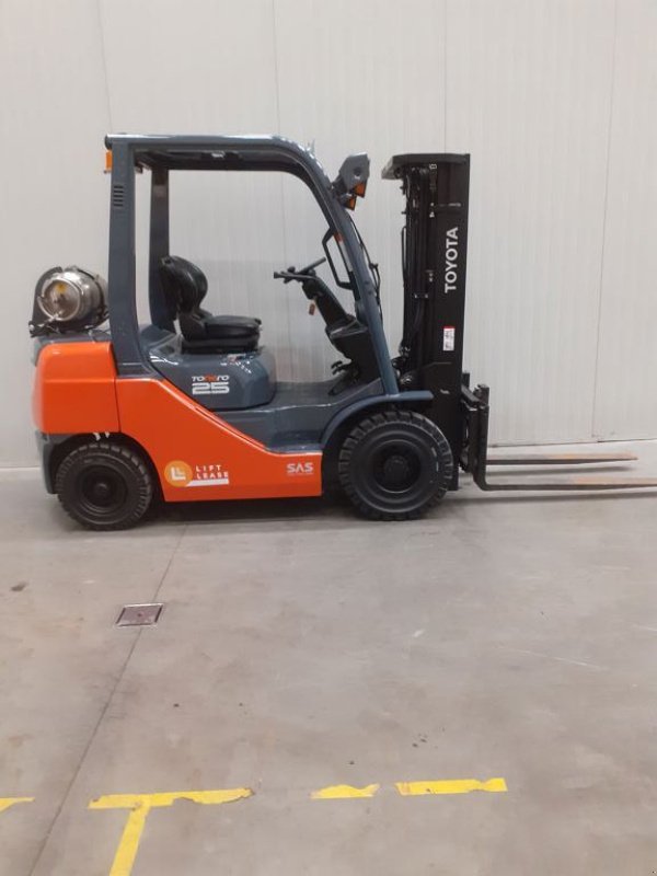 Frontstapler del tipo Toyota 02-8FGF25, Gebrauchtmaschine en Barneveld (Imagen 4)