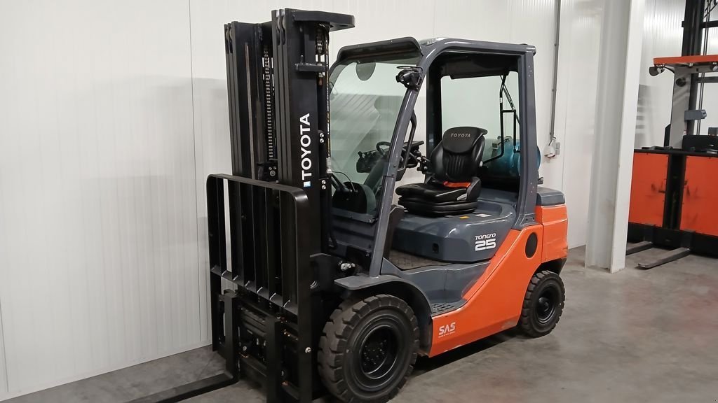 Frontstapler типа Toyota 028FGF25, Gebrauchtmaschine в Barneveld (Фотография 2)