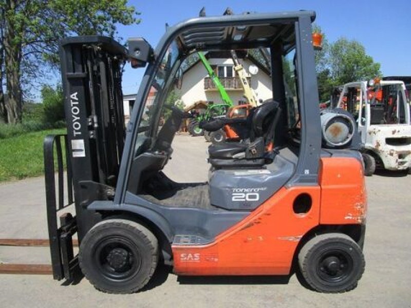 Frontstapler του τύπου Toyota 06-8FG20F - GAS Triplex-FH 4,30m + Seitenschiebe, Gebrauchtmaschine σε Gnas (Φωτογραφία 1)