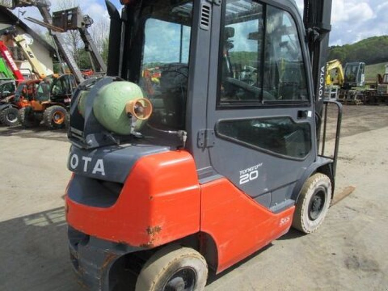 Frontstapler des Typs Toyota 06-8FG20F - GAS Triplex-FH 6,5m - Zinkenverstell, Gebrauchtmaschine in Gnas (Bild 2)