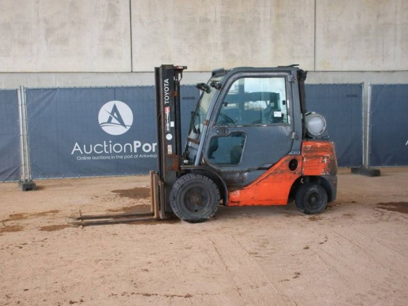 Frontstapler του τύπου Toyota 06686GF30, Gebrauchtmaschine σε Antwerpen (Φωτογραφία 1)