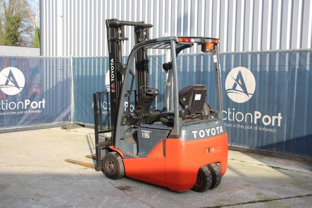 Frontstapler typu Toyota 15, Gebrauchtmaschine v Antwerpen (Obrázek 3)
