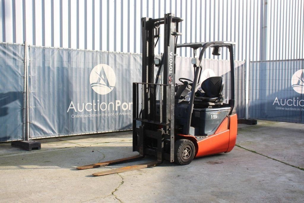 Frontstapler typu Toyota 15, Gebrauchtmaschine v Antwerpen (Obrázek 9)