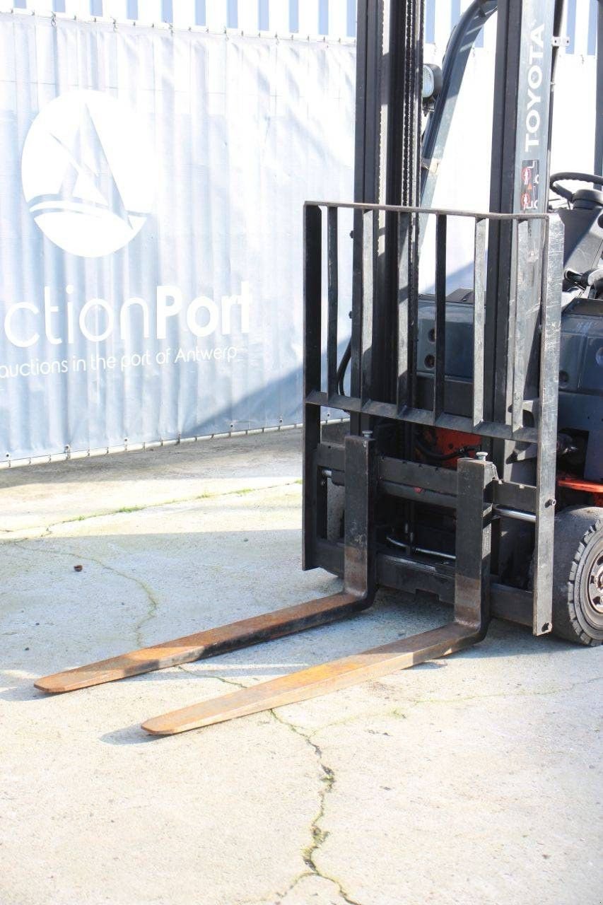 Frontstapler typu Toyota 15, Gebrauchtmaschine v Antwerpen (Obrázek 10)