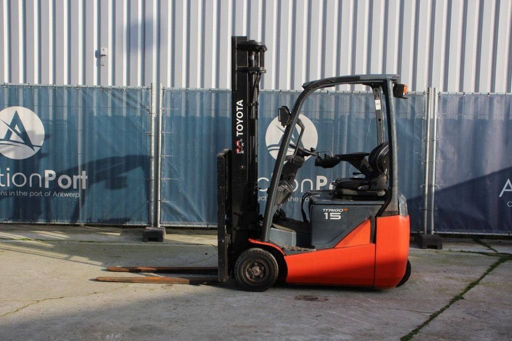 Frontstapler typu Toyota 15, Gebrauchtmaschine v Antwerpen (Obrázek 2)