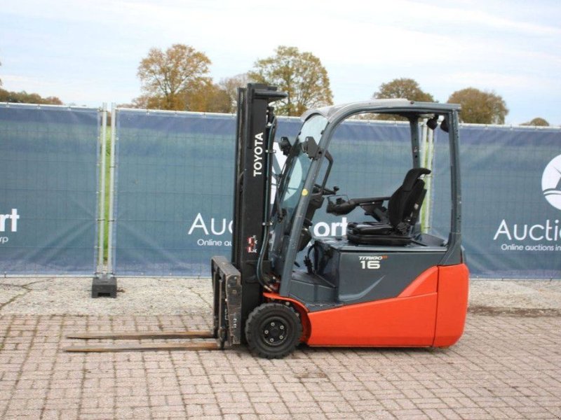 Frontstapler des Typs Toyota 16, Gebrauchtmaschine in Antwerpen (Bild 1)