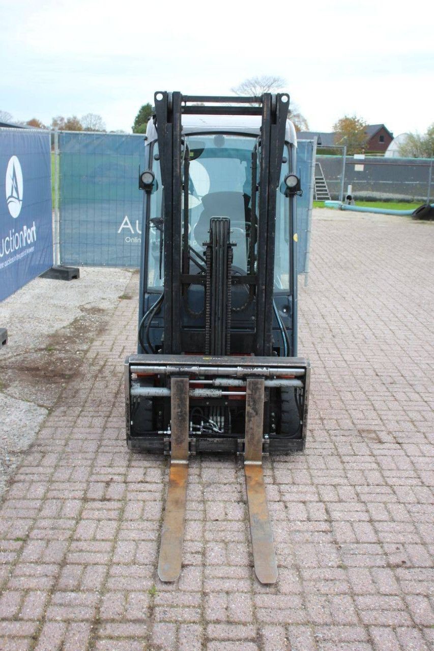 Frontstapler du type Toyota 16, Gebrauchtmaschine en Antwerpen (Photo 8)