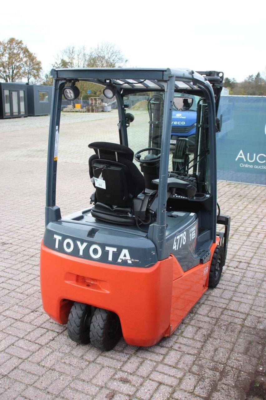 Frontstapler of the type Toyota 16, Gebrauchtmaschine in Antwerpen (Picture 5)