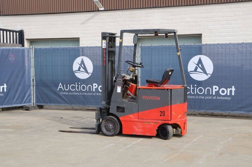Frontstapler typu Toyota 20, Gebrauchtmaschine v Antwerpen (Obrázek 3)