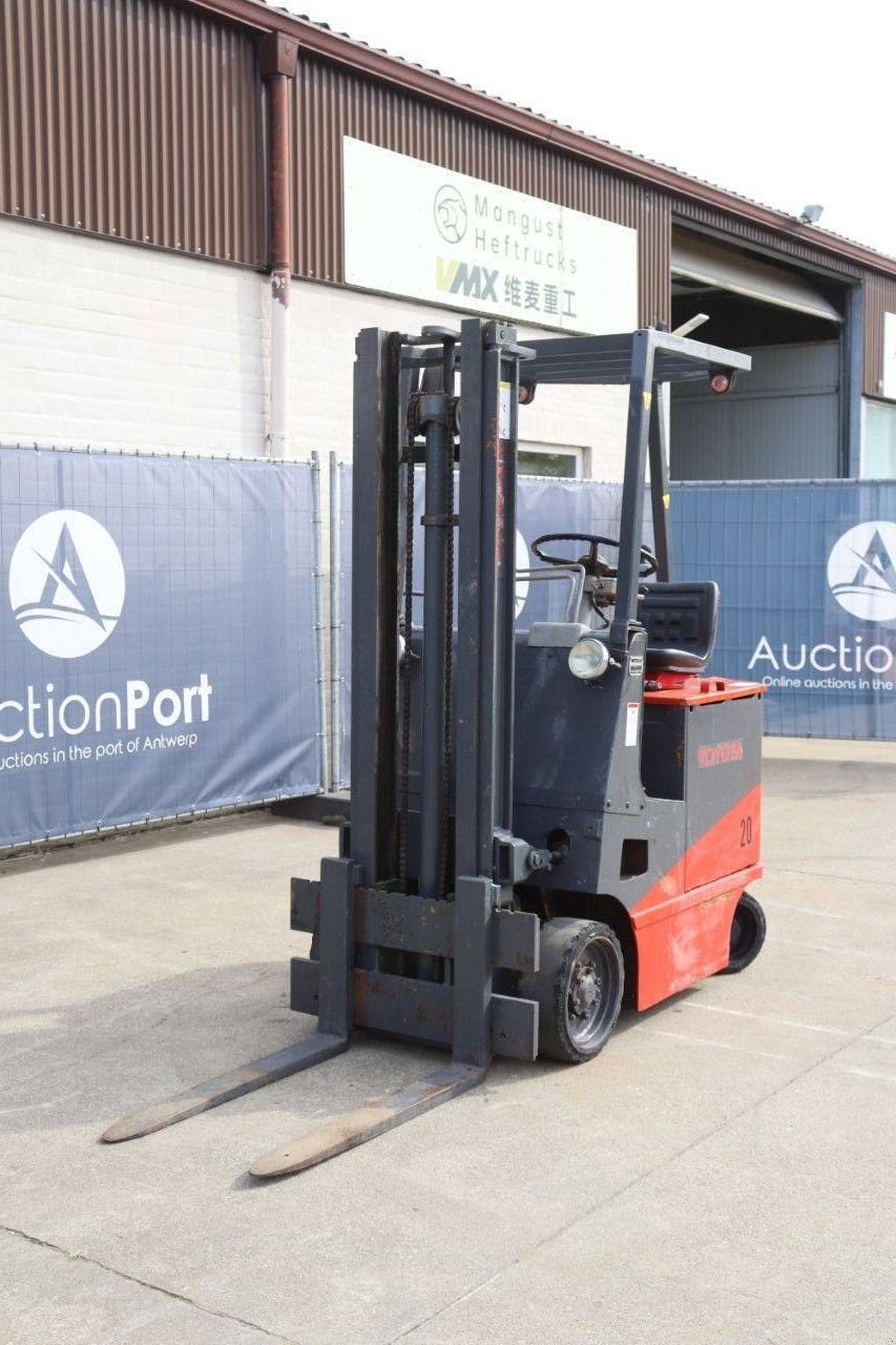 Frontstapler typu Toyota 20, Gebrauchtmaschine v Antwerpen (Obrázek 10)