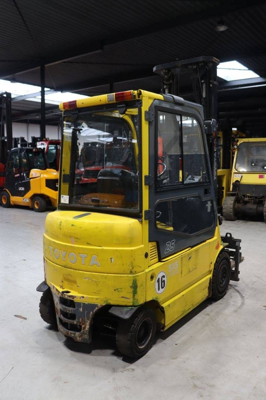 Frontstapler of the type Toyota 25, Gebrauchtmaschine in Antwerpen (Picture 7)