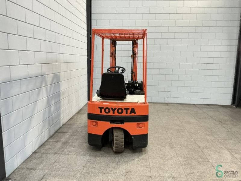 Frontstapler des Typs Toyota 2FB10, Gebrauchtmaschine in Wijchen (Bild 7)
