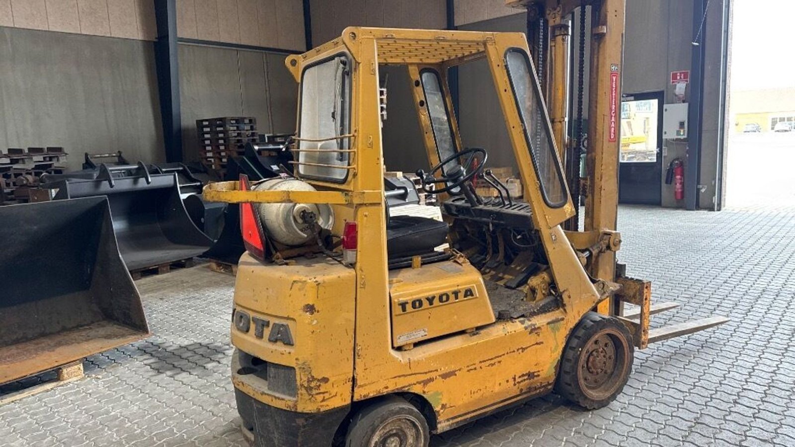 Frontstapler des Typs Toyota 42-3 FGC 25, Gebrauchtmaschine in Rødovre (Bild 3)
