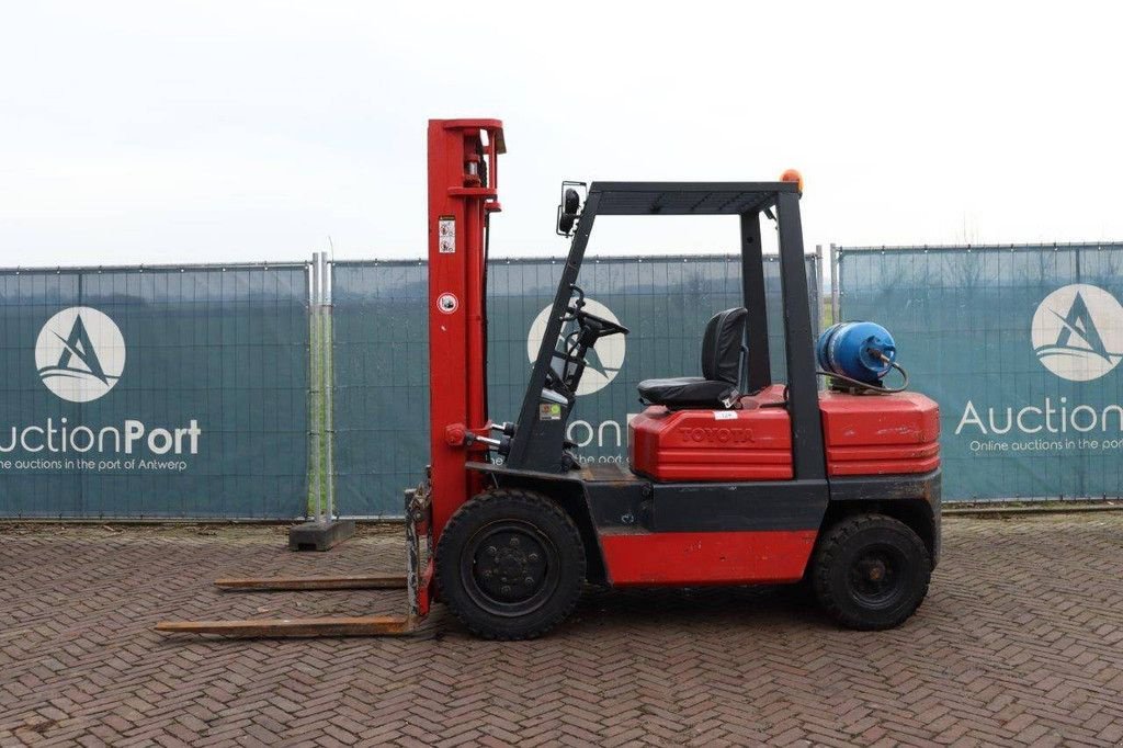 Frontstapler Türe ait Toyota 42-5FG30, Gebrauchtmaschine içinde Antwerpen (resim 2)