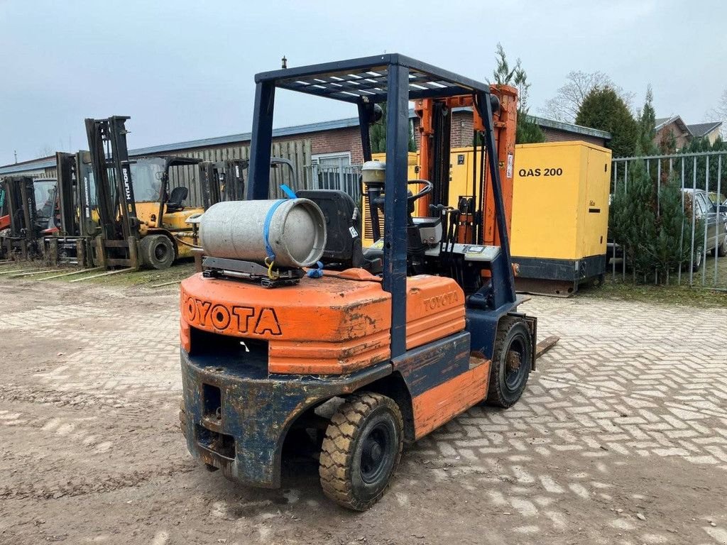 Frontstapler of the type Toyota 42-5FGF 25, Gebrauchtmaschine in Antwerpen (Picture 7)