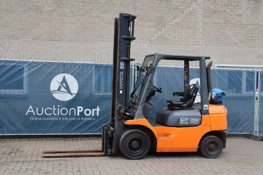 Frontstapler Türe ait Toyota 42-7FGF25, Gebrauchtmaschine içinde Antwerpen (resim 1)