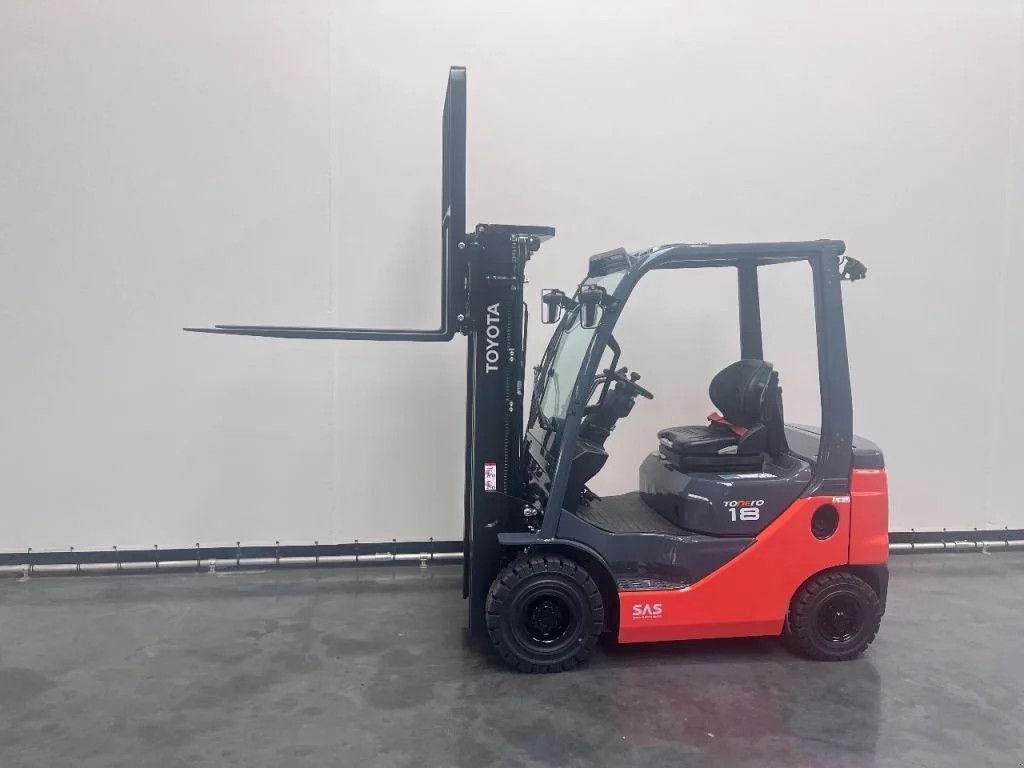 Frontstapler of the type Toyota 42-8 FDF 18. Demo, Neumaschine in Culemborg (Picture 10)
