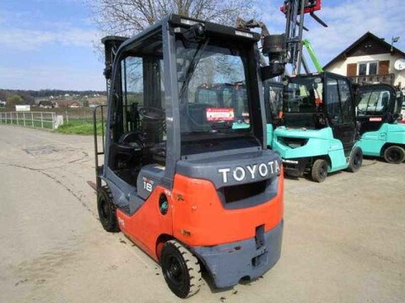 Frontstapler типа Toyota 42-8FDF18 - 1,8 Ton. - Triplex-FH 5m + Seitensc, Gebrauchtmaschine в Gnas (Фотография 1)