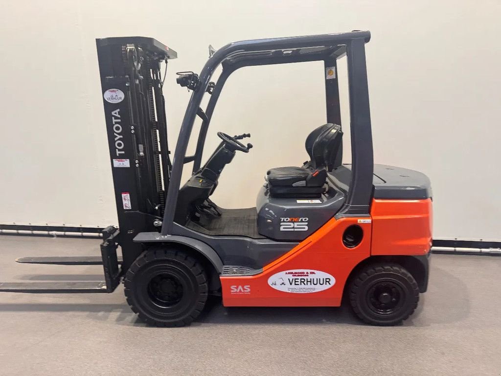 Frontstapler of the type Toyota 52-8 FDF 25, Neumaschine in Culemborg (Picture 5)