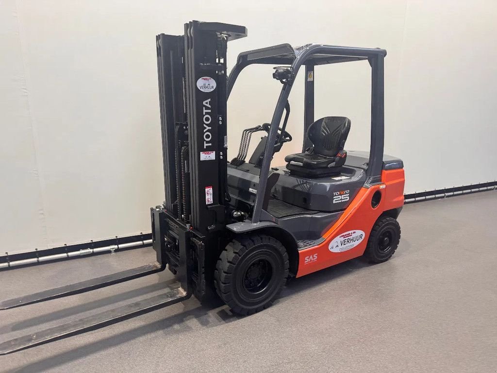 Frontstapler of the type Toyota 52-8 FDF 25, Neumaschine in Culemborg (Picture 2)