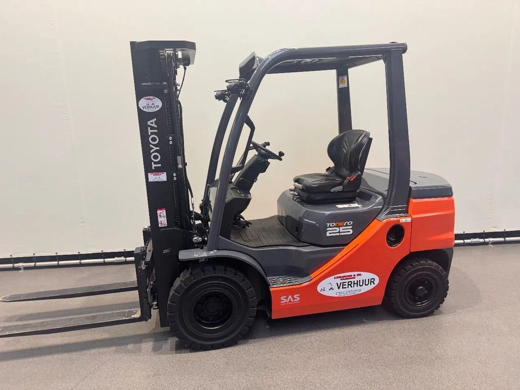 Frontstapler of the type Toyota 52-8 FDF 25, Neumaschine in Culemborg (Picture 4)