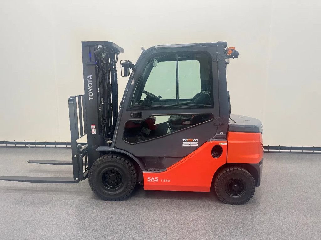 Frontstapler des Typs Toyota 52-8 FDF 25, Gebrauchtmaschine in Culemborg (Bild 2)