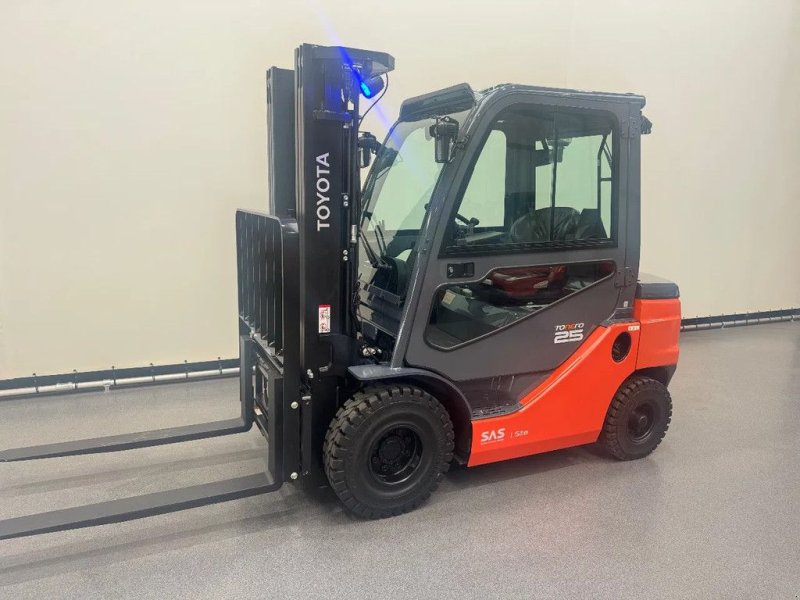 Frontstapler des Typs Toyota 52-8 FDF 25, Gebrauchtmaschine in Culemborg