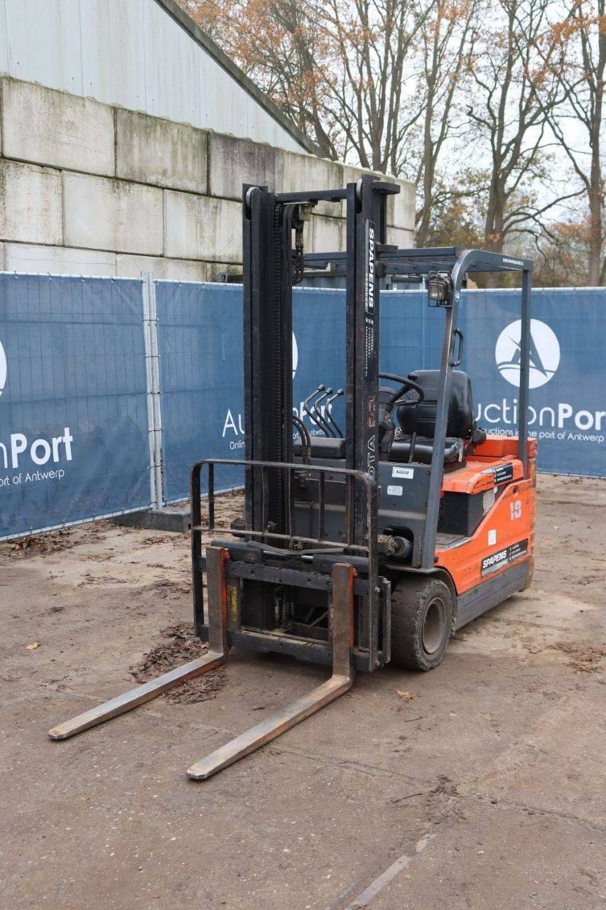 Frontstapler van het type Toyota 5FBE18, Gebrauchtmaschine in Antwerpen (Foto 10)