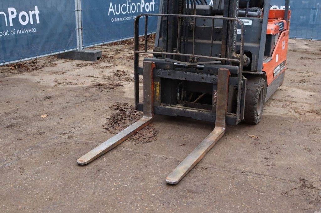 Frontstapler типа Toyota 5FBE18, Gebrauchtmaschine в Antwerpen (Фотография 11)