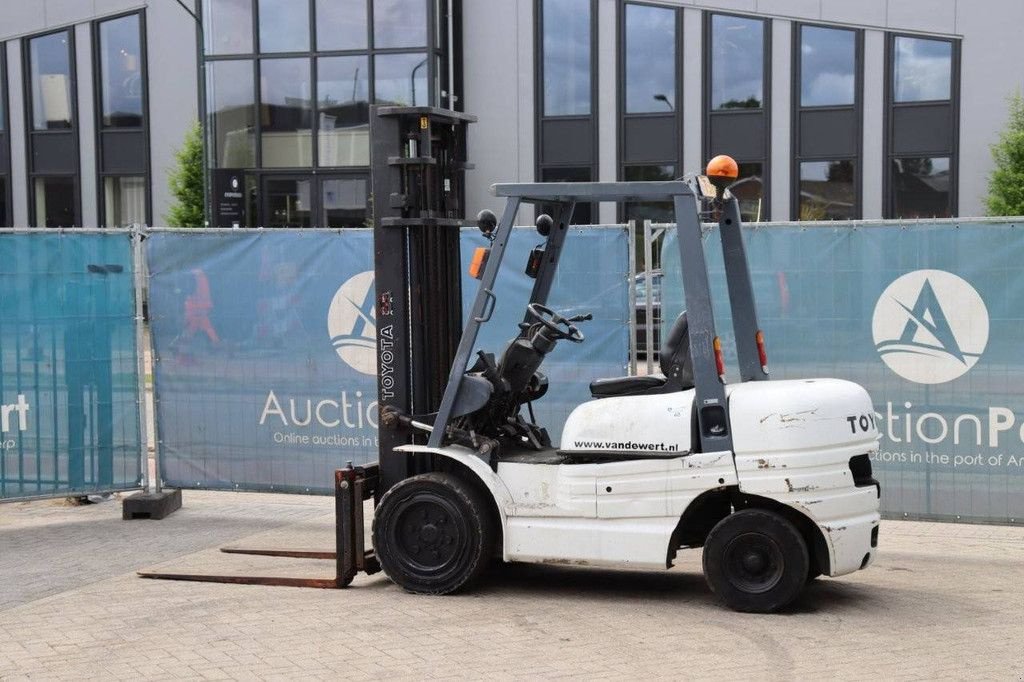 Frontstapler del tipo Toyota 62-6FDF30, Gebrauchtmaschine In Antwerpen (Immagine 3)