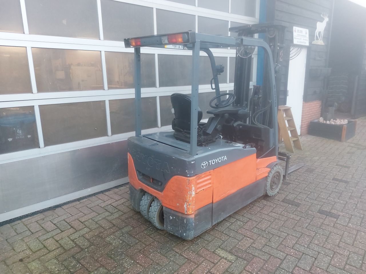 Frontstapler Türe ait Toyota 7FBEF18 triplex sideshift 2008, Gebrauchtmaschine içinde Harskamp (resim 7)